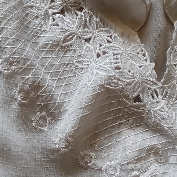 White Blouse - Picture 2 of 3